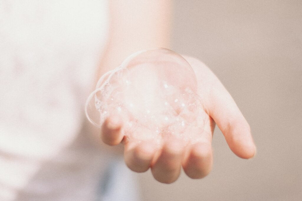 Deze 4 Makkelijke Remedies Helpen Tegen Een Droge Huid En Statisch Haar