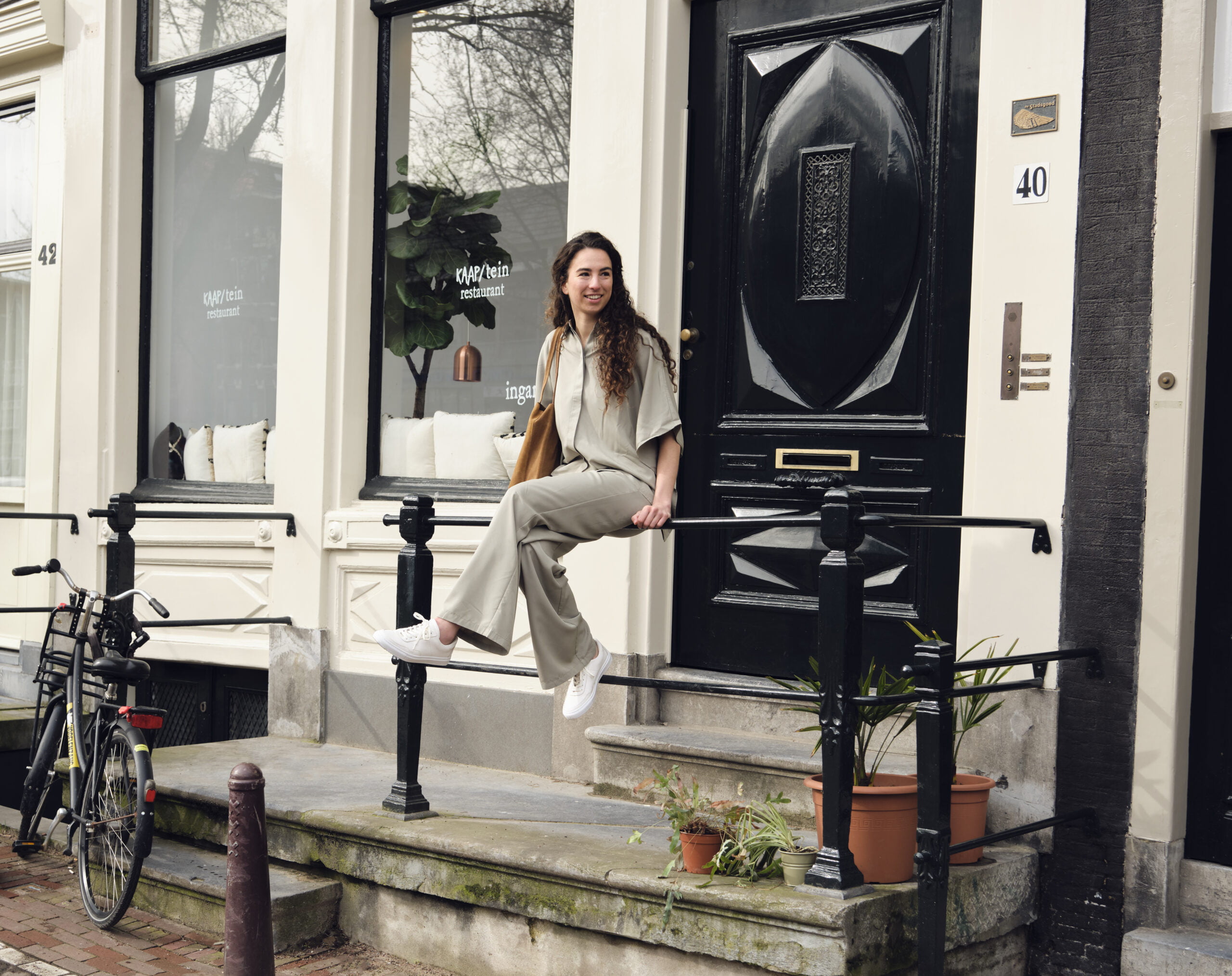 Witte Sneakers Zijn Onmisbaar In Goede Basisgarderobe