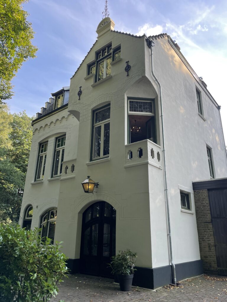 Roos Verbouwt Haar Huis Met Tweedehands Materialen