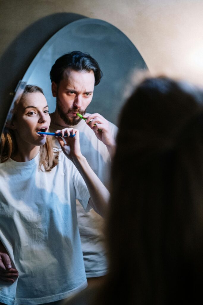 Hoe lang kan je met een tandenborstel doen? (En hoe maak je 'm het beste schoon?) 5 Hoe Vaak Moet Je Je Tandenborstel Vervangen?