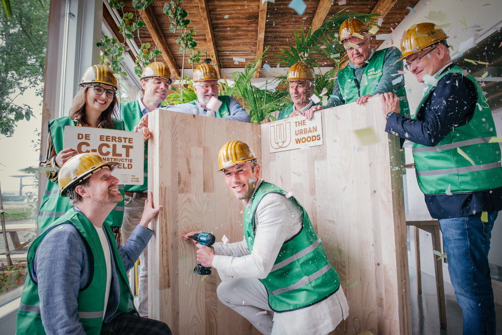 Hoogbouw Van Pallets