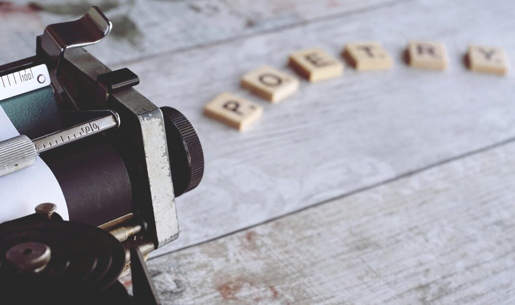 Poëzie Als Medicijn In The Poetry Pharmacy In Londen
