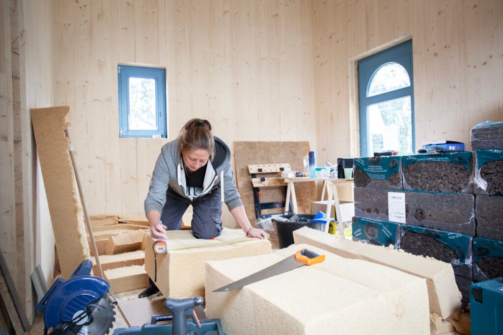 In deze Tiny House community gaan biodiversiteit, biobased bouwen en groepsgevoel samen 6 Tiny House Community