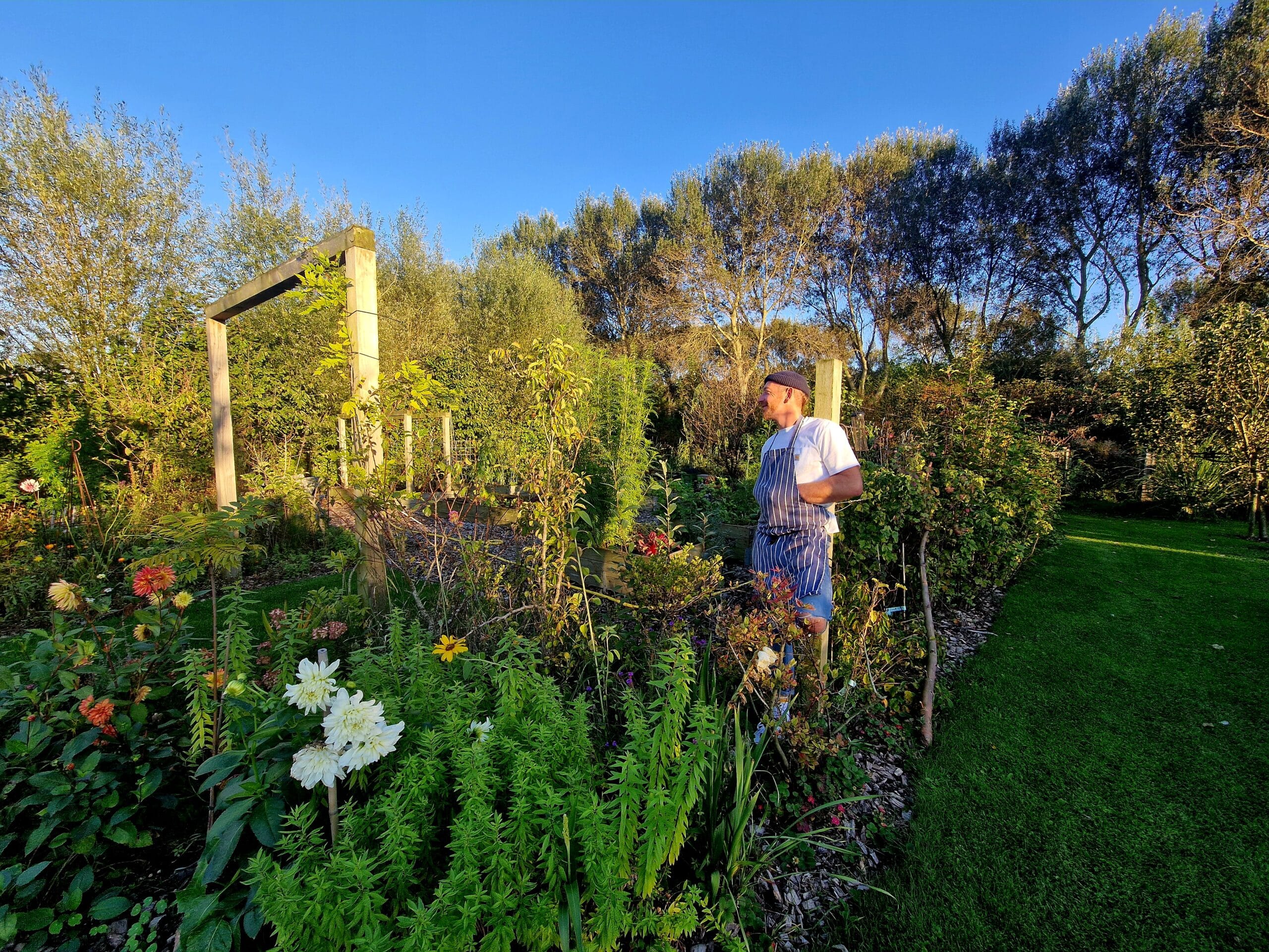 John Scobey En Zijn Gezin Leven Uit Hun Eigen Moestuin In Almere