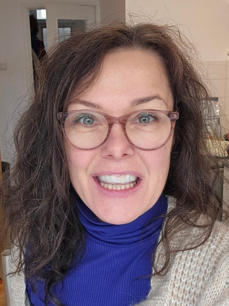 Op een duurzame manier je tanden bleken: werkt dat? 5 Tanden Bleken Met De Whitening Kit Van Smyle