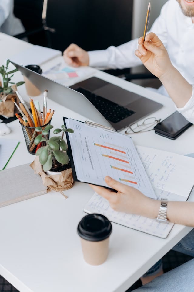 Pexels Mikhail Nilov 6592403