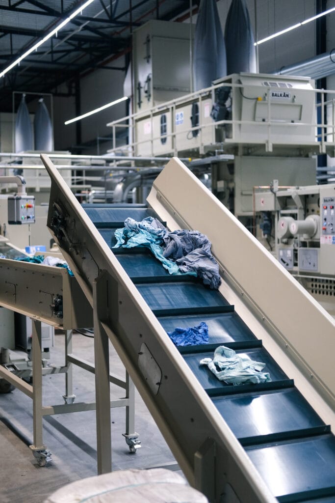 Brightfiber Textiles Opent Eerste Volledig Kleding Tot Kleding Recycling Fabriek In Amsterdam
