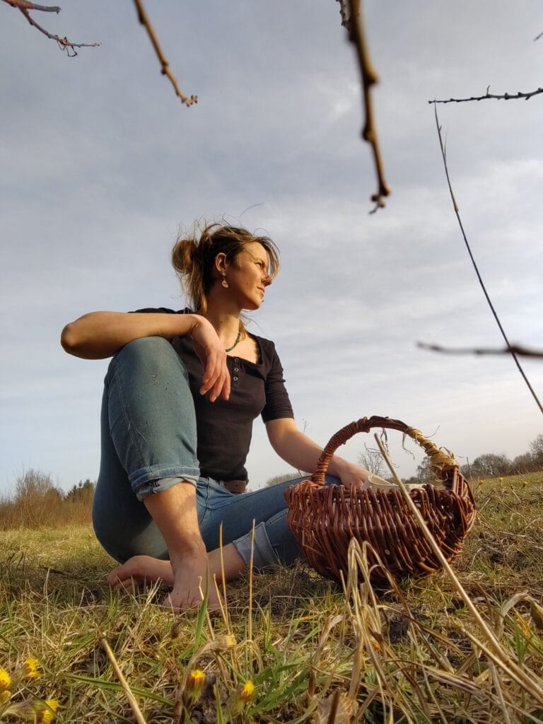 Anna haalt een maand lang al haar eten uit de natuur: van vlees tot eieren en planten tot zeezout 6 Anna Luijten Haalt Al Haar Eten Uit De Natuur: Van Vlees Tot Eieren Tot Planten Tot Zeezout