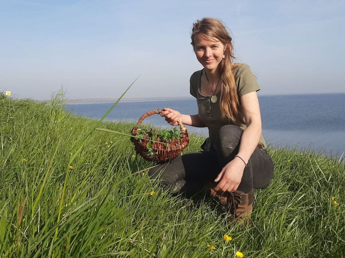 Anna Luijten Haalt Al Haar Eten Uit De Natuur: Van Vlees Tot Eieren Tot Planten Tot Zeezout