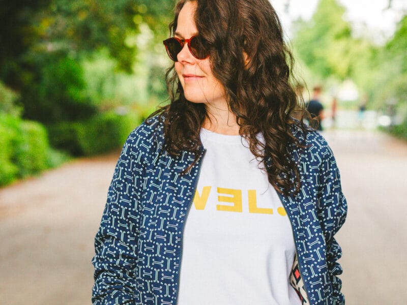 WEL T-shirt van biologisch katoen gemaakt door een sociale onderneming.
