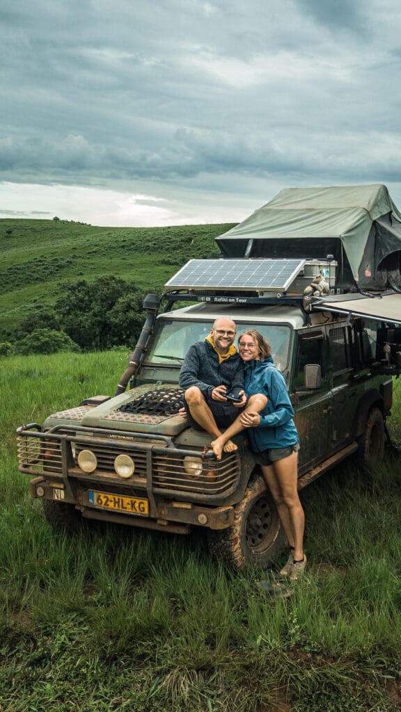 Als Vreemden Met De Land Rover Op Reis Naar Afrika En Dan Verliefd Worden Op Elkaar
