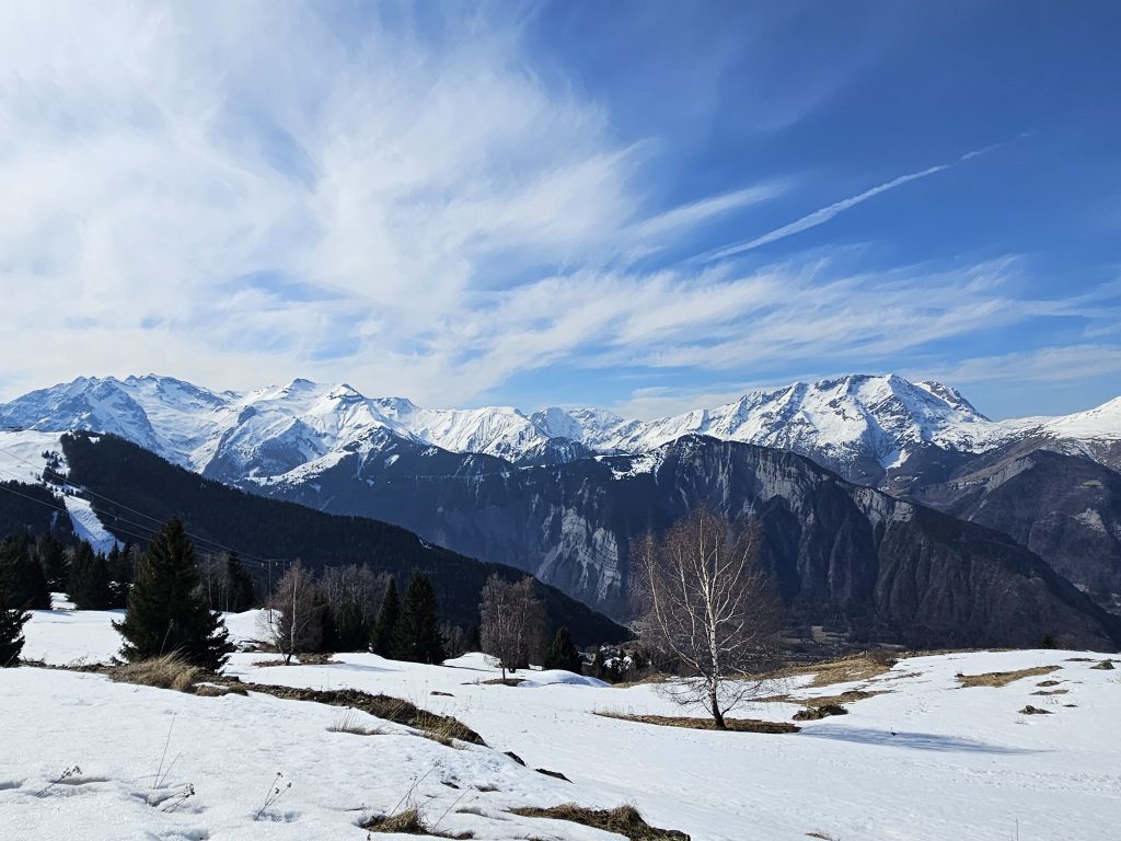 Sneeuwschoenwandelen in Isère: ontdek de stilte in de Franse Alpen tijdens je wintersportvakantie 3 20250307 114451