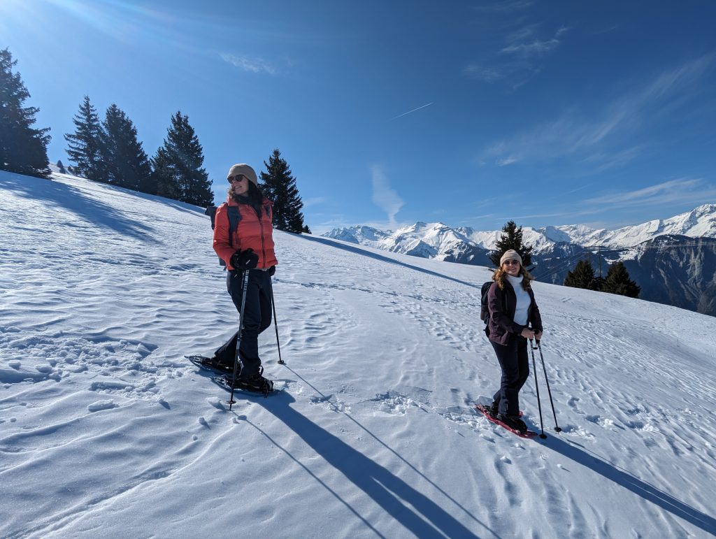 Sneeuwschoenwandelen in Isère: ontdek de stilte in de Franse Alpen tijdens je wintersportvakantie 6 Pxl 20250307 095455484