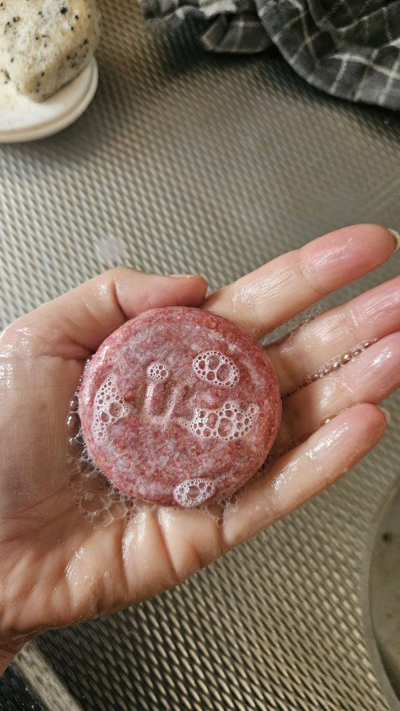 HKW test: shampoobars. En dit is onze absolute favoriet 9 Duurzame Shampoobars: Welke Zijn Onze Favoriet?