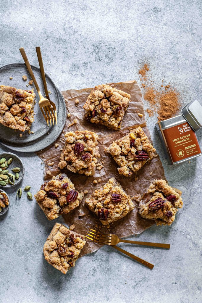 Kleine potjes, grote impact: Iona verkoopt eerlijke specerijen en die smaken écht beter 6 Iona Mulder Brengt Met Haar Eerlijke Specerijen Smaak Terug In Jouw Keuken