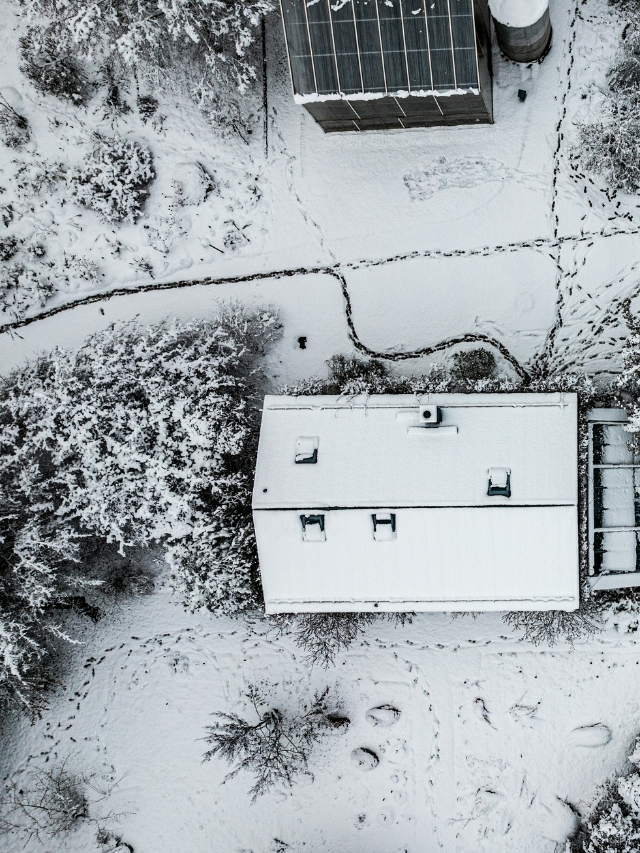 Sneeuw op zonnepanelen weghalen? Voorzichtigheid is belangrijker dan schoonmaken 2 Ontwerp Zonder Titel 43