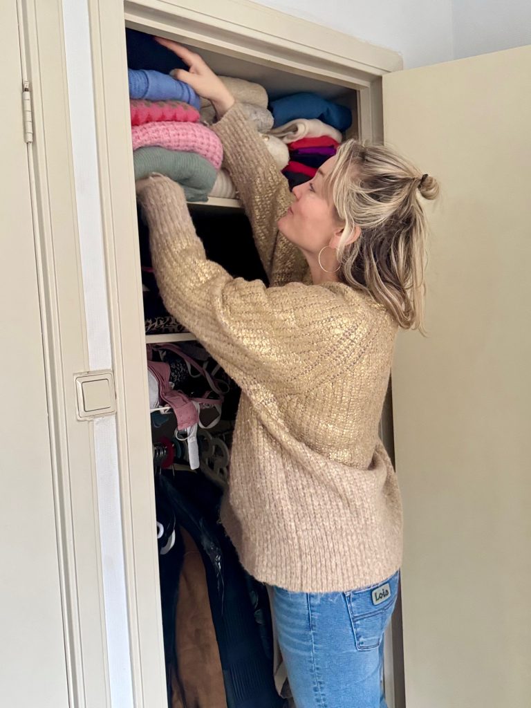 In 7 stappen je kledingkast opruimen voor een nieuw seizoen