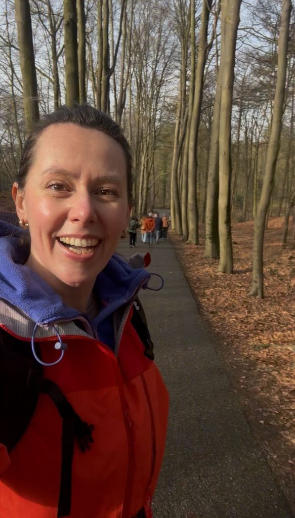 Francien richtte een walk club op in Arnhem - nu wil heel Nederland meedoen