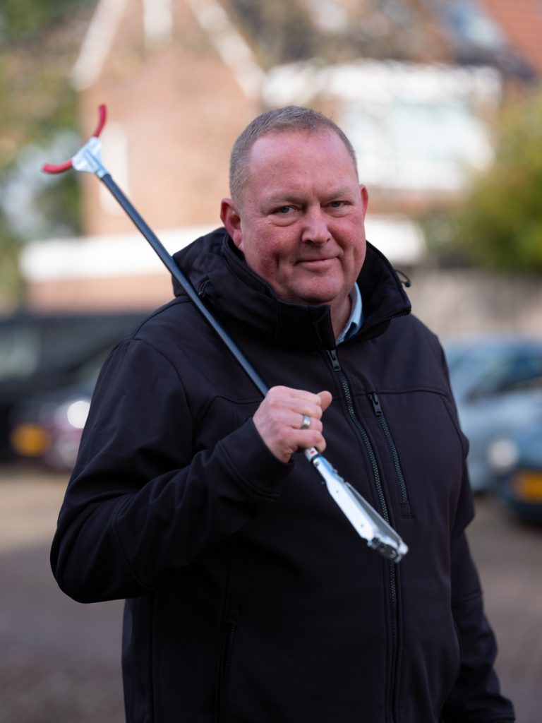 Zwerfinator Dirk Groot strijdt tegen afval op straat met data