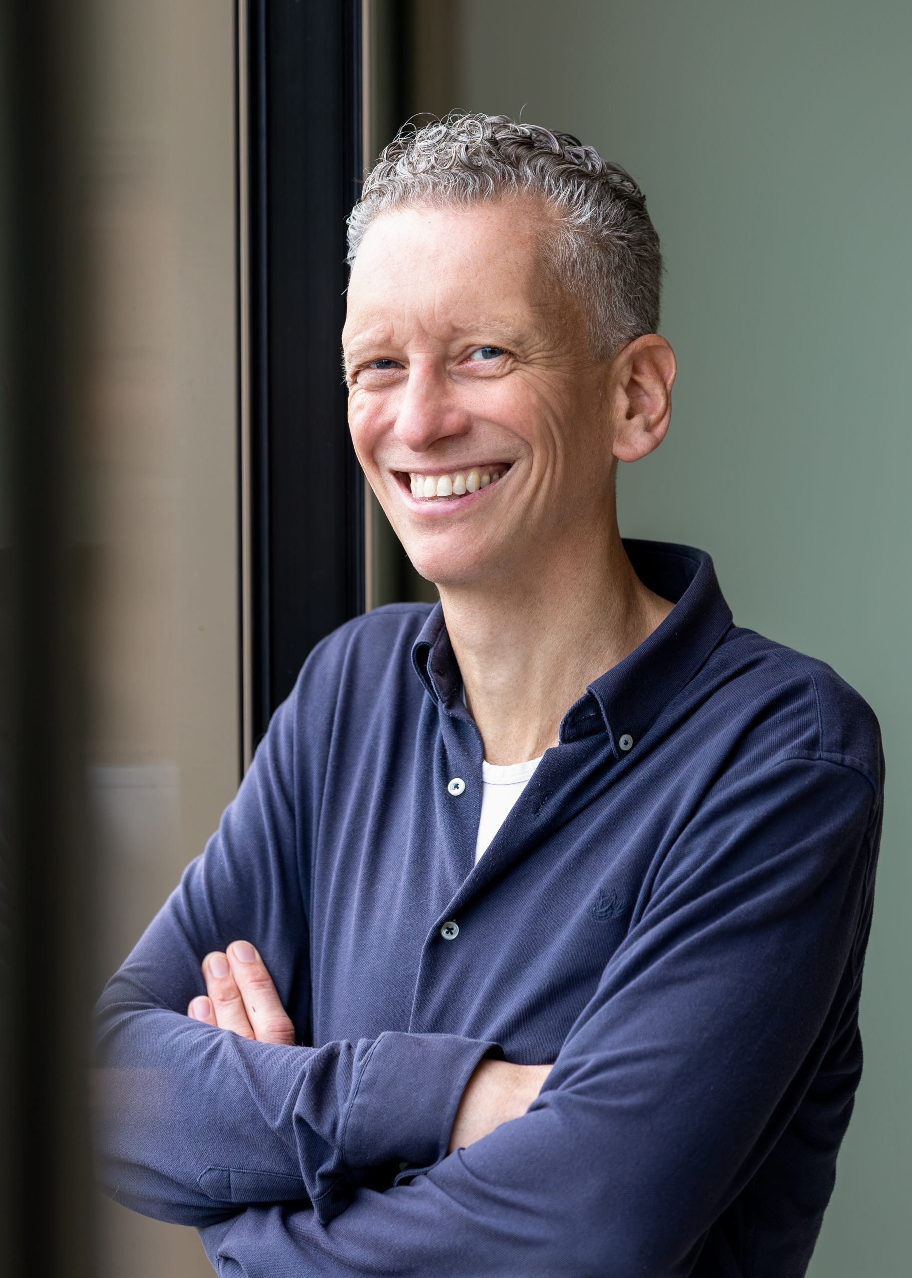 Architect Anton Surink ontwierp zijn eigen duurzame woonark met een Triodos Bank hypotheek